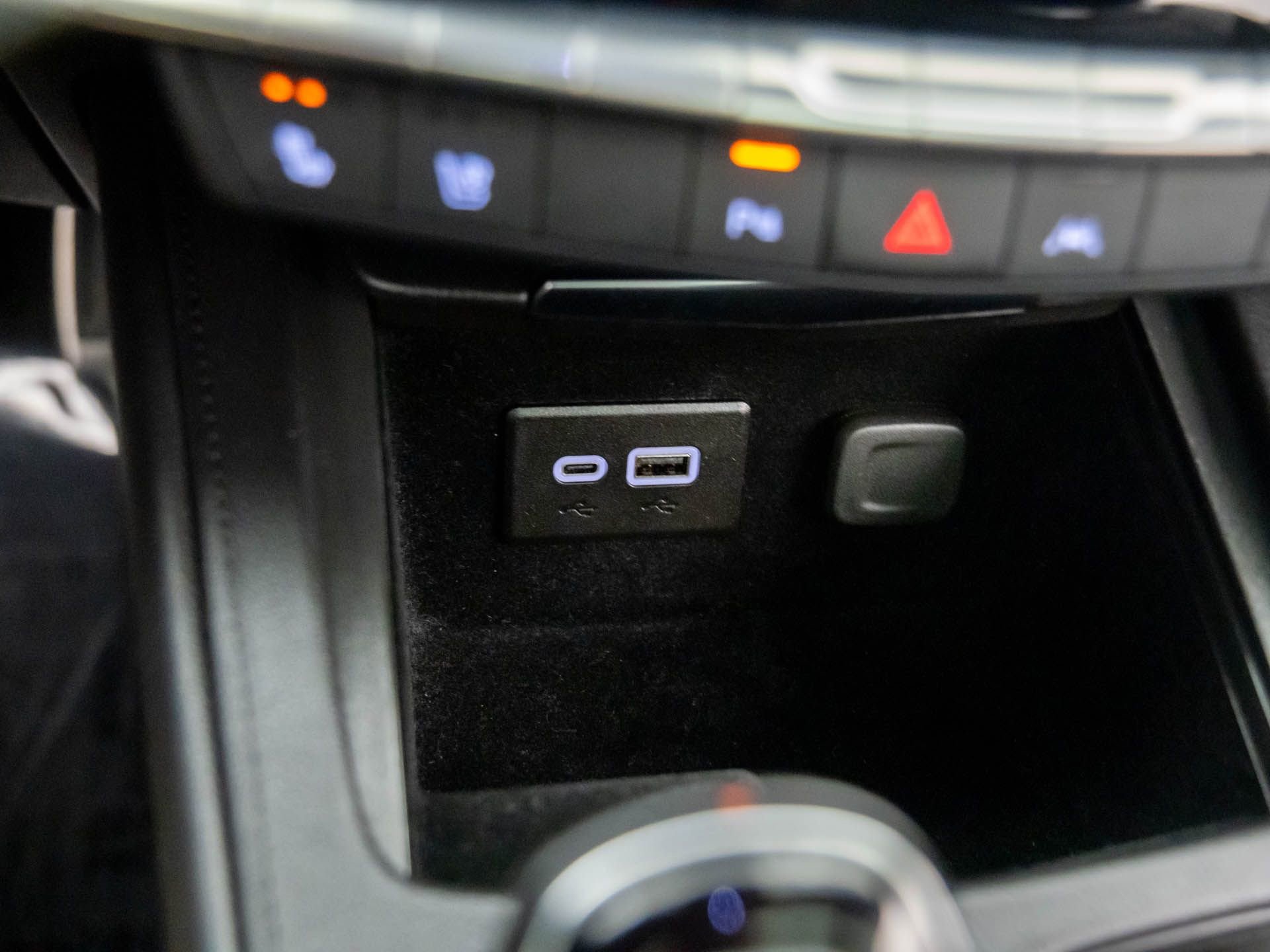 Certified 2024 Cadillac XT4 Sport image 26