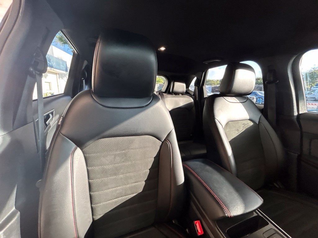Used 2021 Ford Edge ST-Line FWD image 27