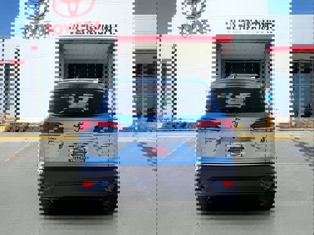 Certified 2026 Toyota Corolla Cross XSE w/ Convenience Package image 4