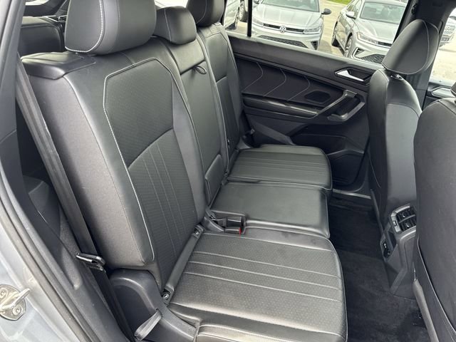 Certified 2023 Volkswagen Tiguan SE R-Line FWD image 26