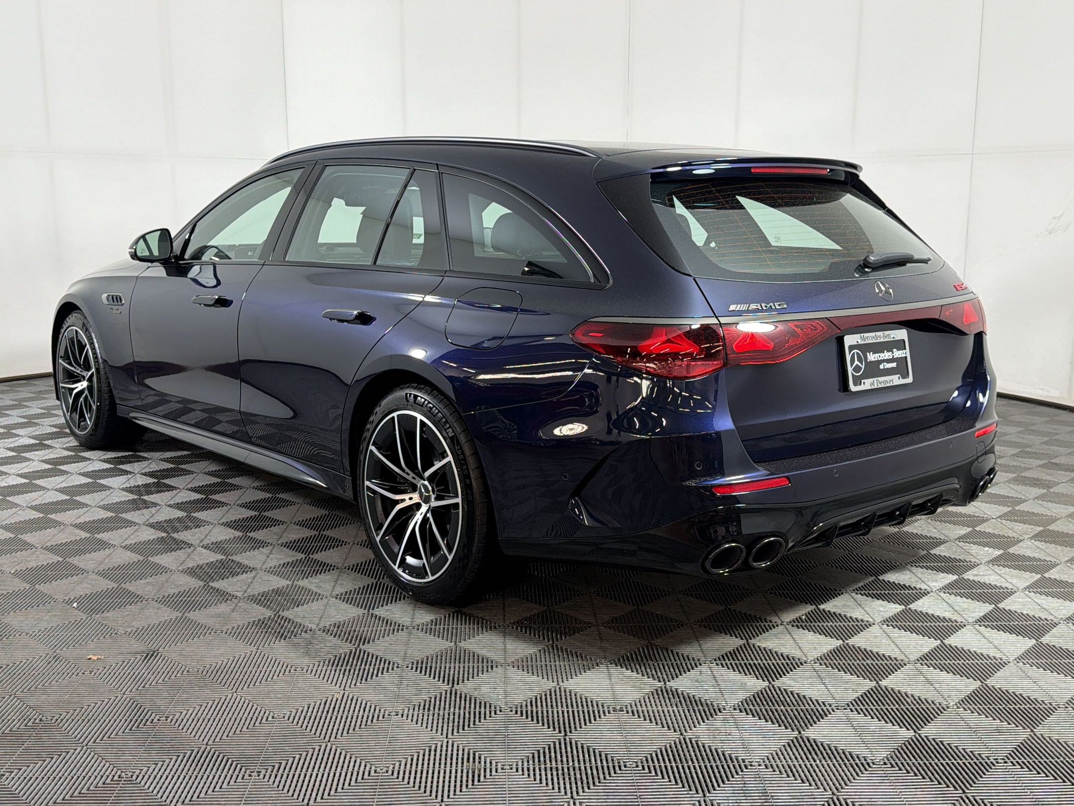 New 2026 Mercedes-Benz E 53 AMG e 4MATIC Wagon image 3