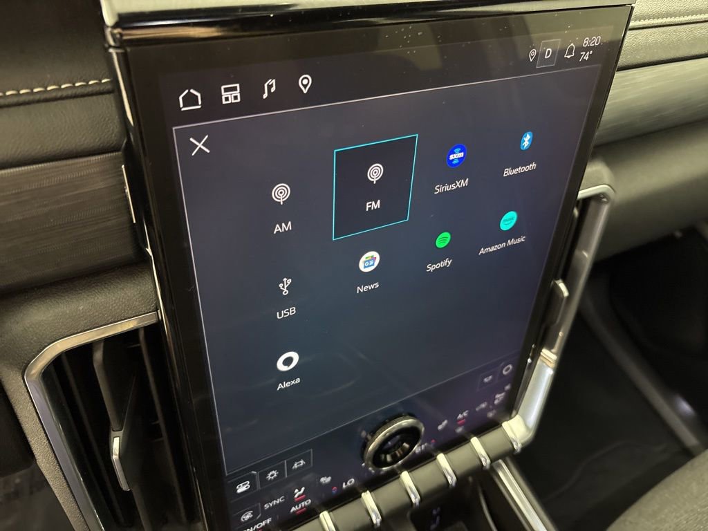 Used 2025 GMC Acadia Elevation image 34