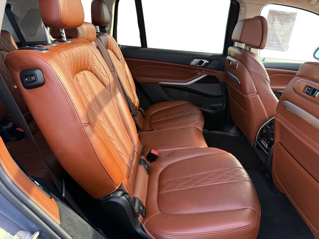 Used 2023 BMW X7 xDrive40i w/ Premium Package image 18