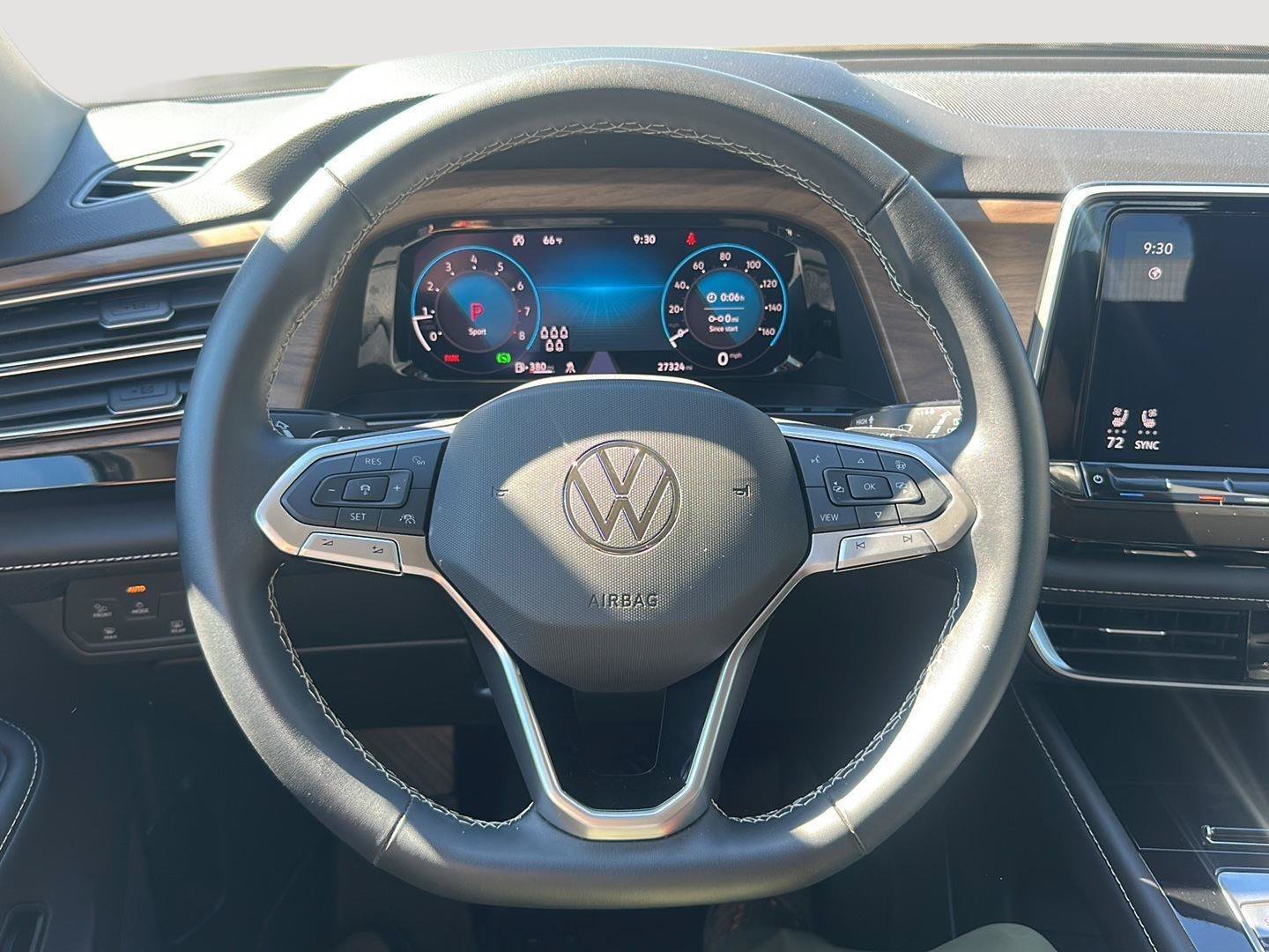 Used 2025 Volkswagen Atlas SE AWD/4WD image 30