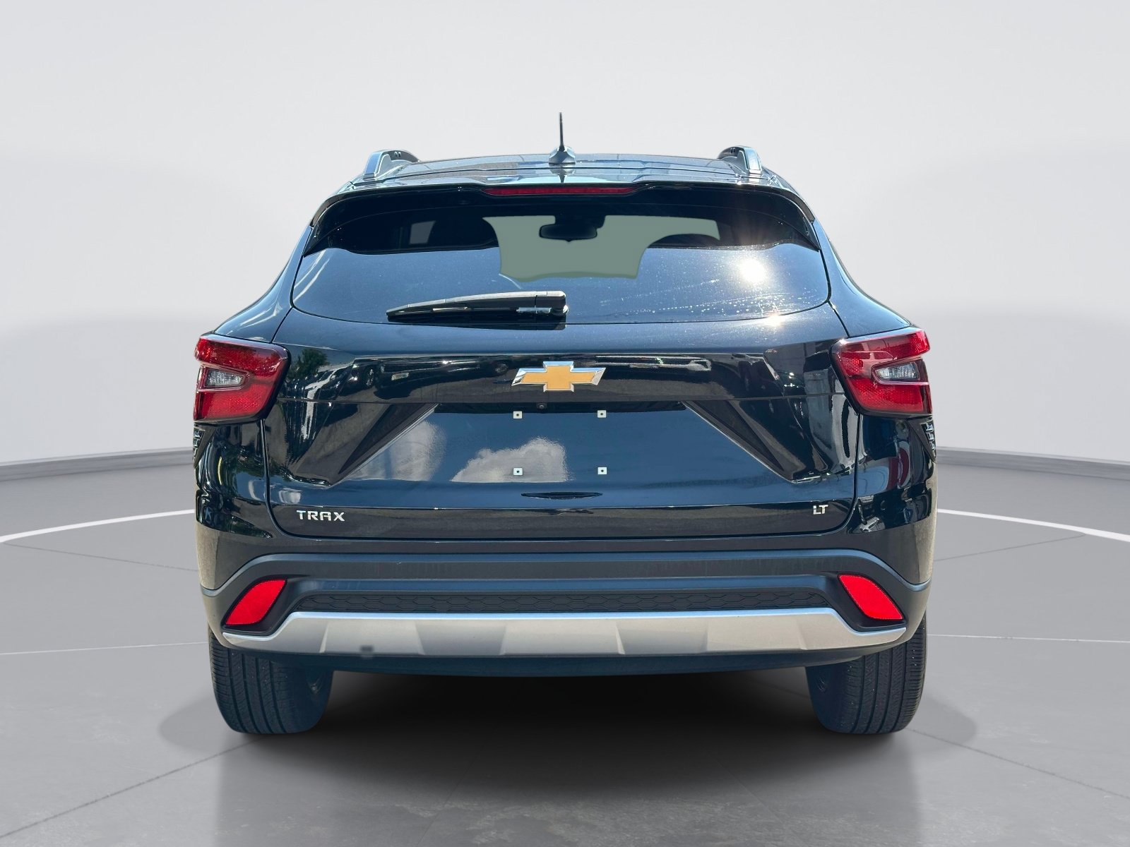 Certified 2024 Chevrolet Trax LT w/ Driver Confidence Package FWD image 6