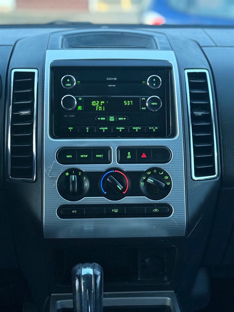 Used 2008 Ford Edge SEL image 17