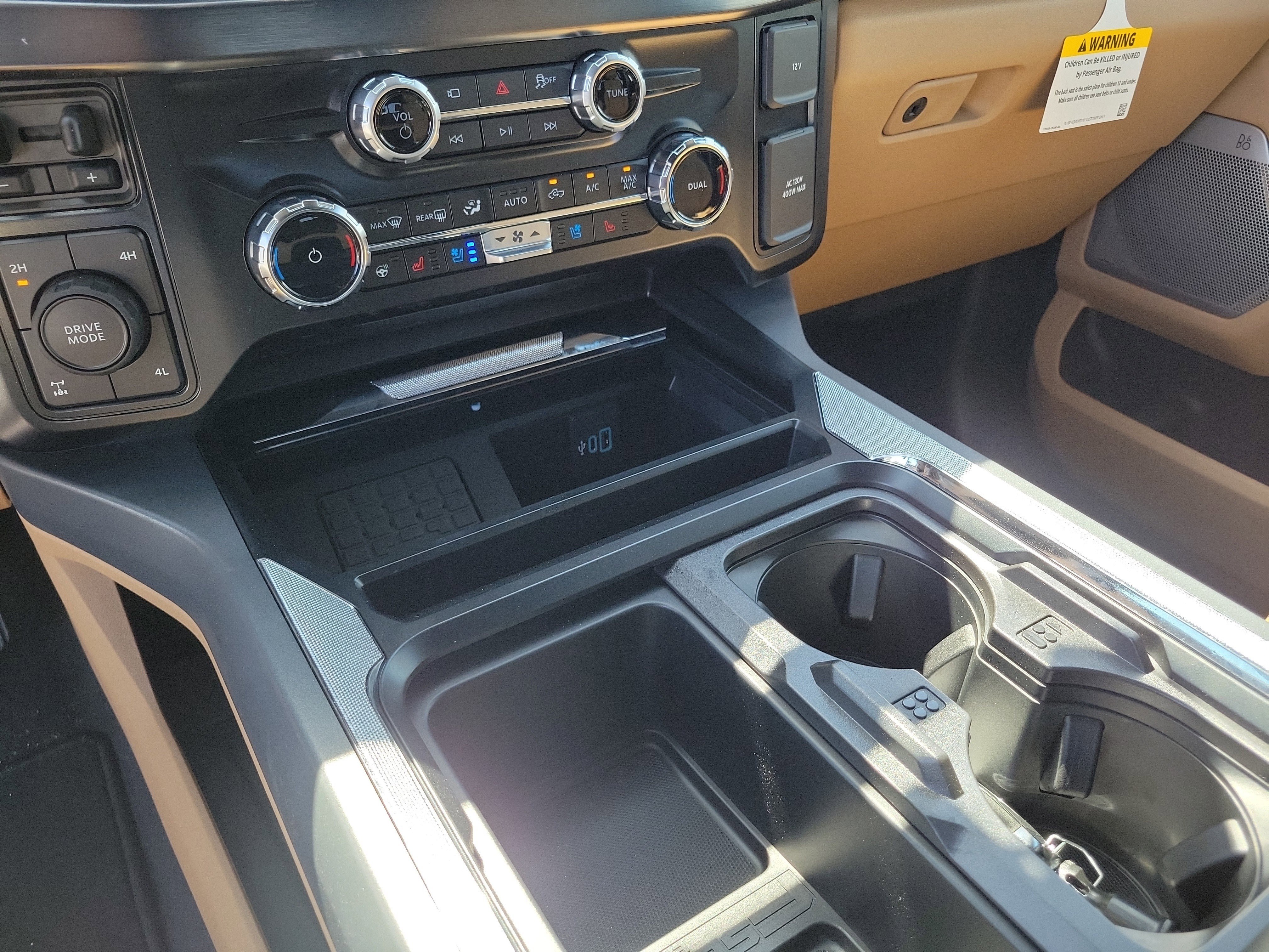 New 2025 Ford F250 Lariat w/ Lariat Ultimate Package image 19