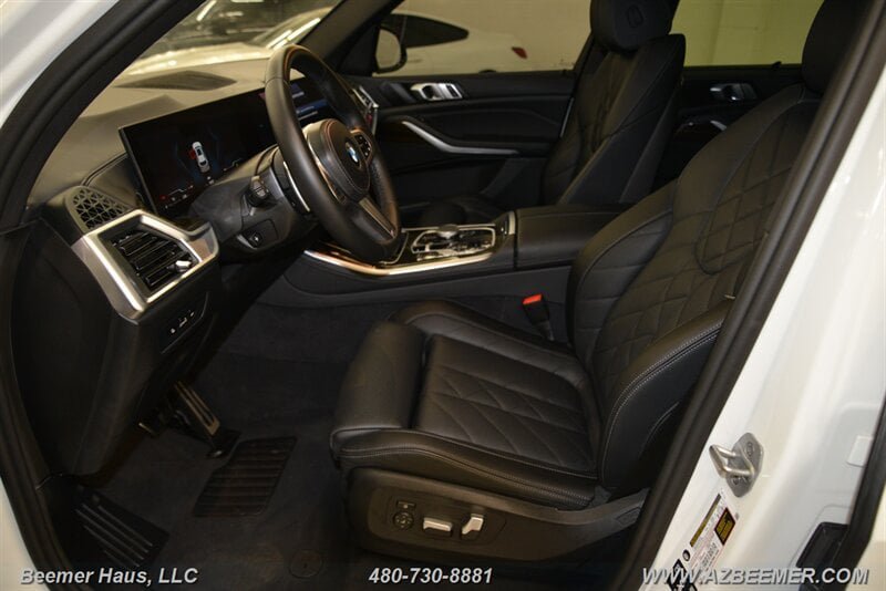 Used 2025 BMW X5 xDrive40i w/ M Sport Package AWD/4WD image 13