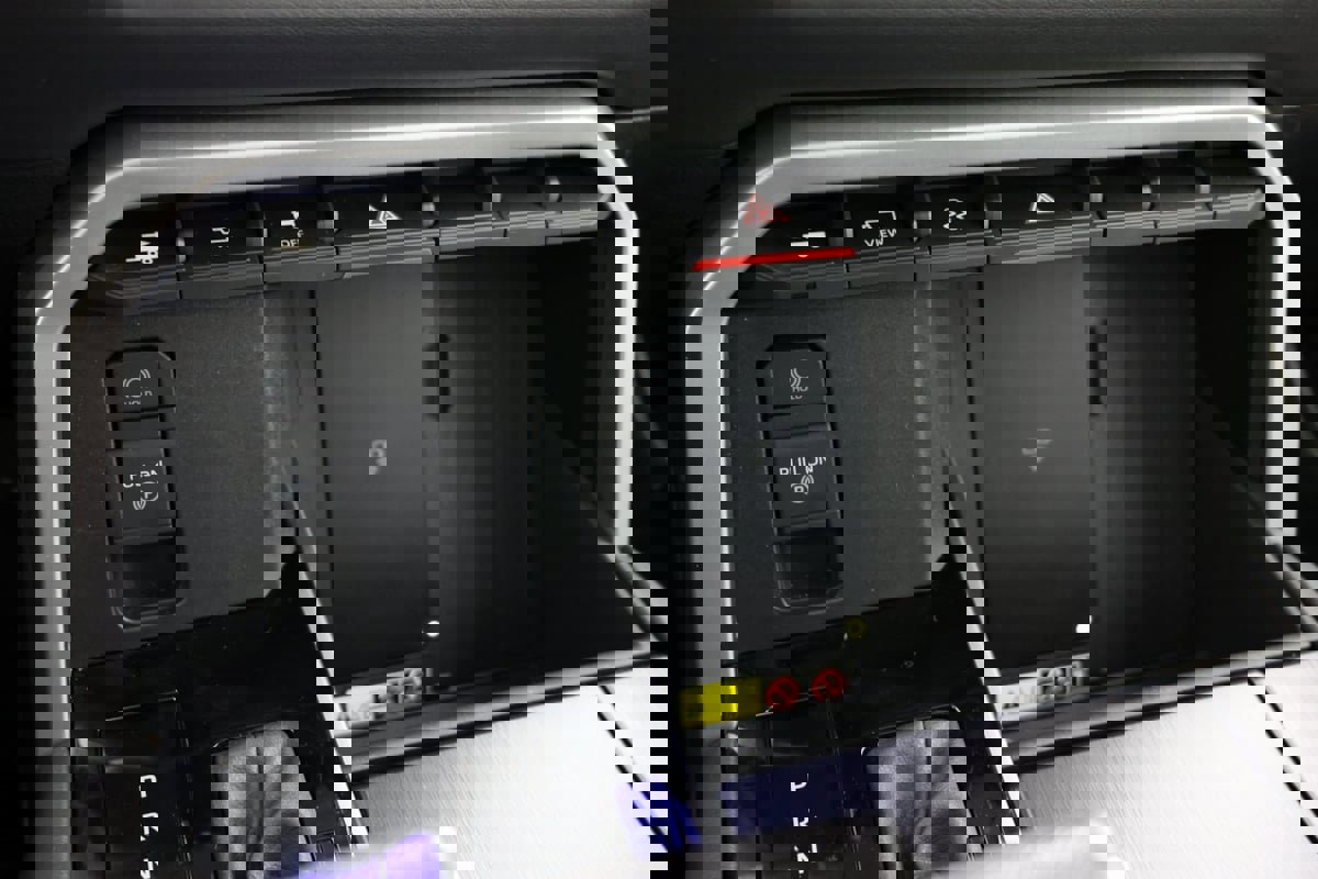 Used 2025 Toyota Sequoia Platinum image 32