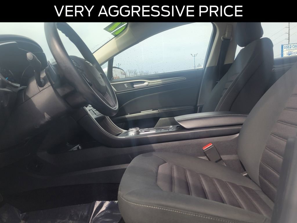 Certified 2017 Ford Fusion SE w/ Fusion SE Technology Package image 13