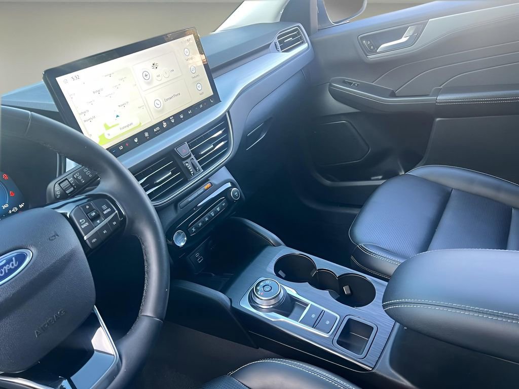 Used 2023 Ford Escape Platinum image 15