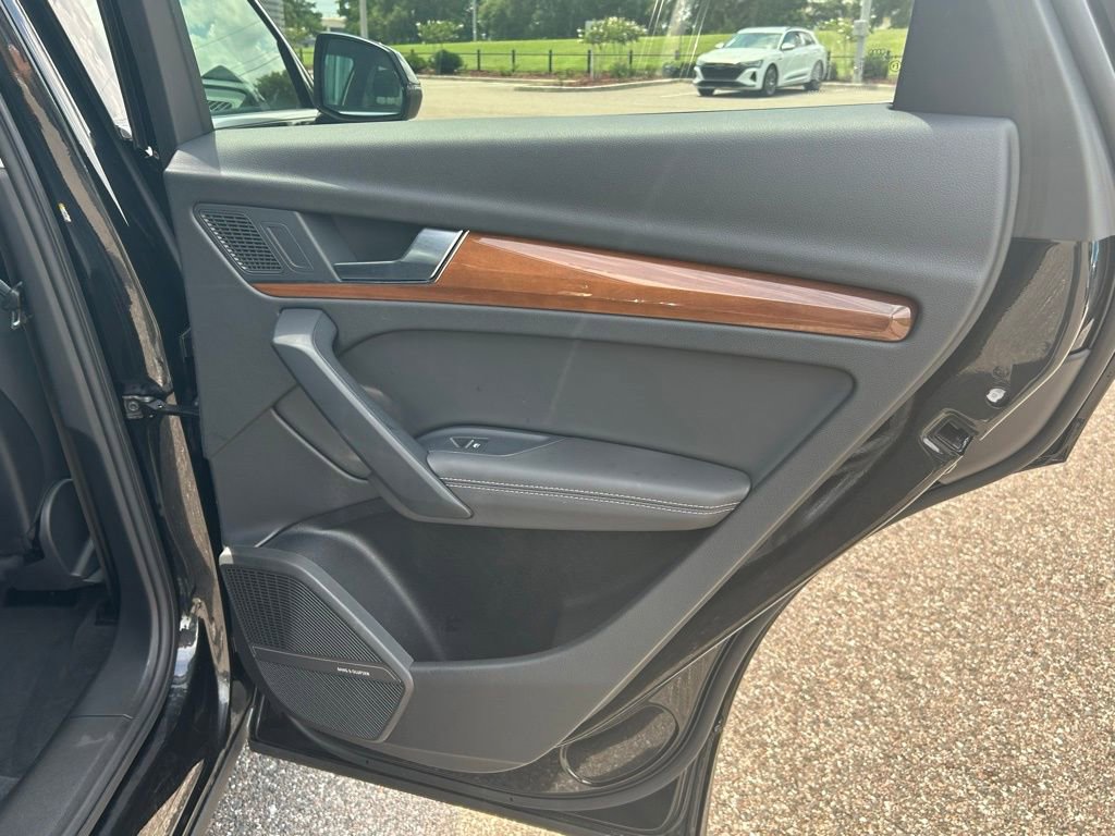 Certified 2024 Audi Q5 e Premium Plus w/ Premium Plus Package image 39