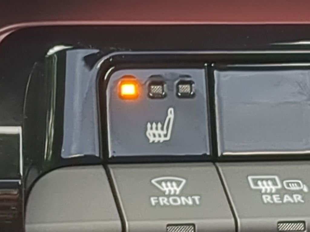 New 2025 Toyota Prius XSE image 23