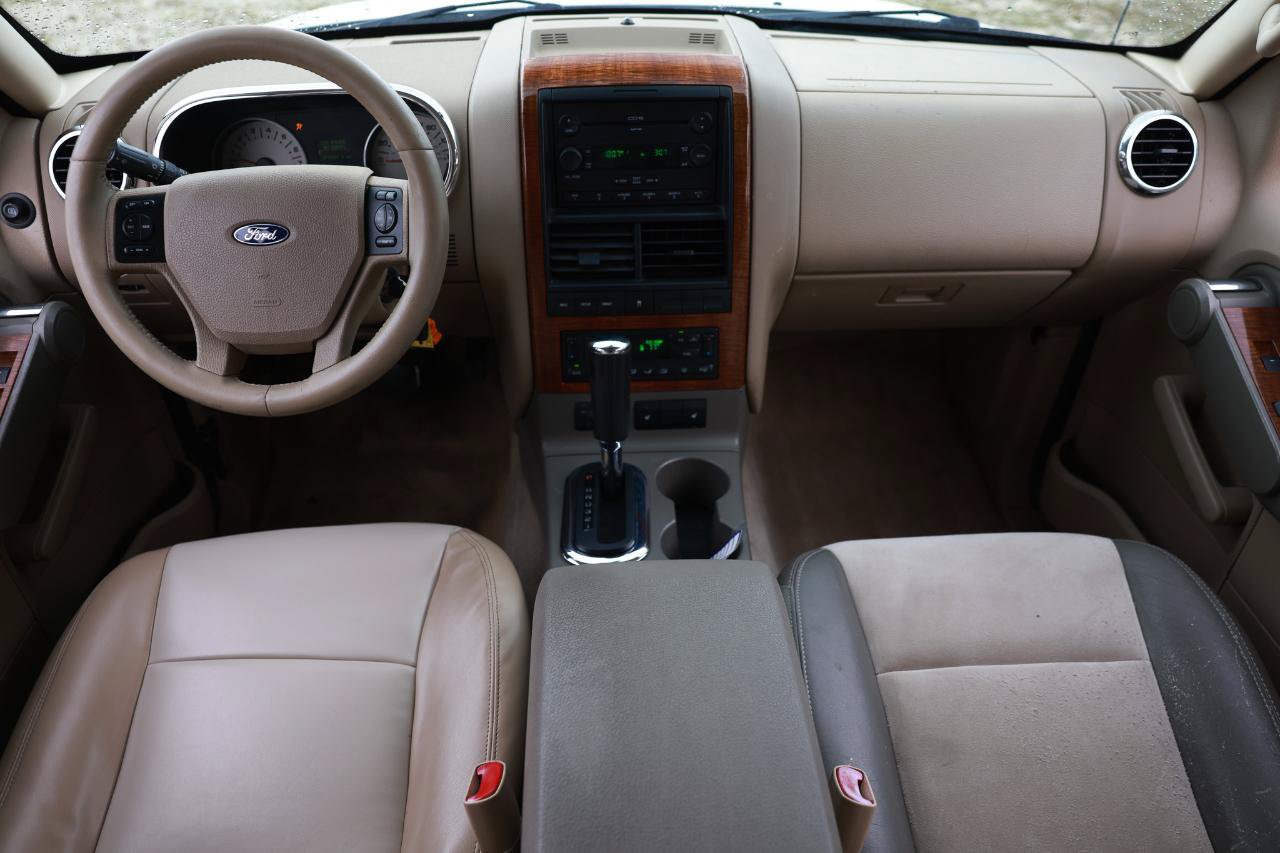 Used 2007 Ford Explorer Eddie Bauer RWD image 2