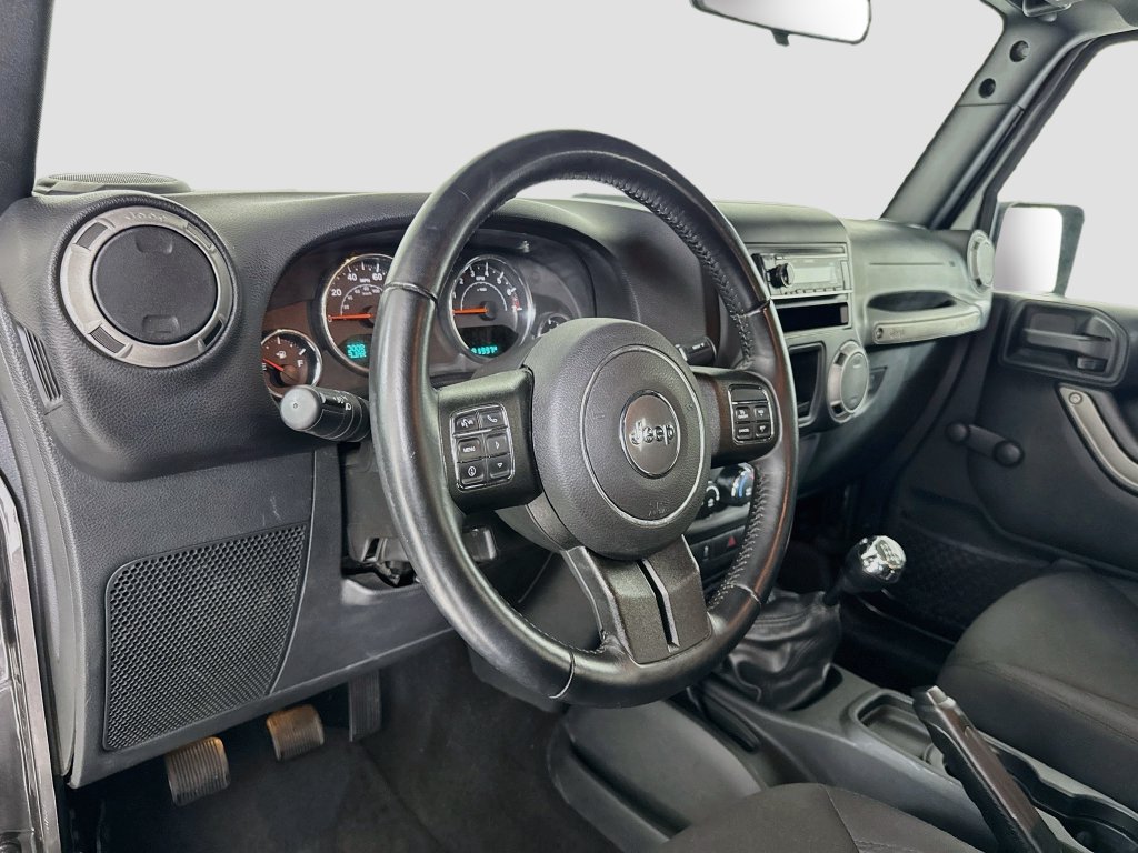 Used 2017 Jeep Wrangler Unlimited Sport w/ Connectivity Group AWD/4WD image 9