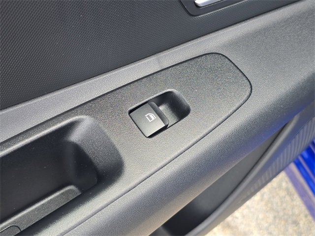 Used 2024 Hyundai Elantra Blue image 11