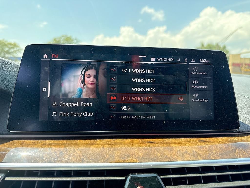 Used 2020 BMW M550i xDrive image 16