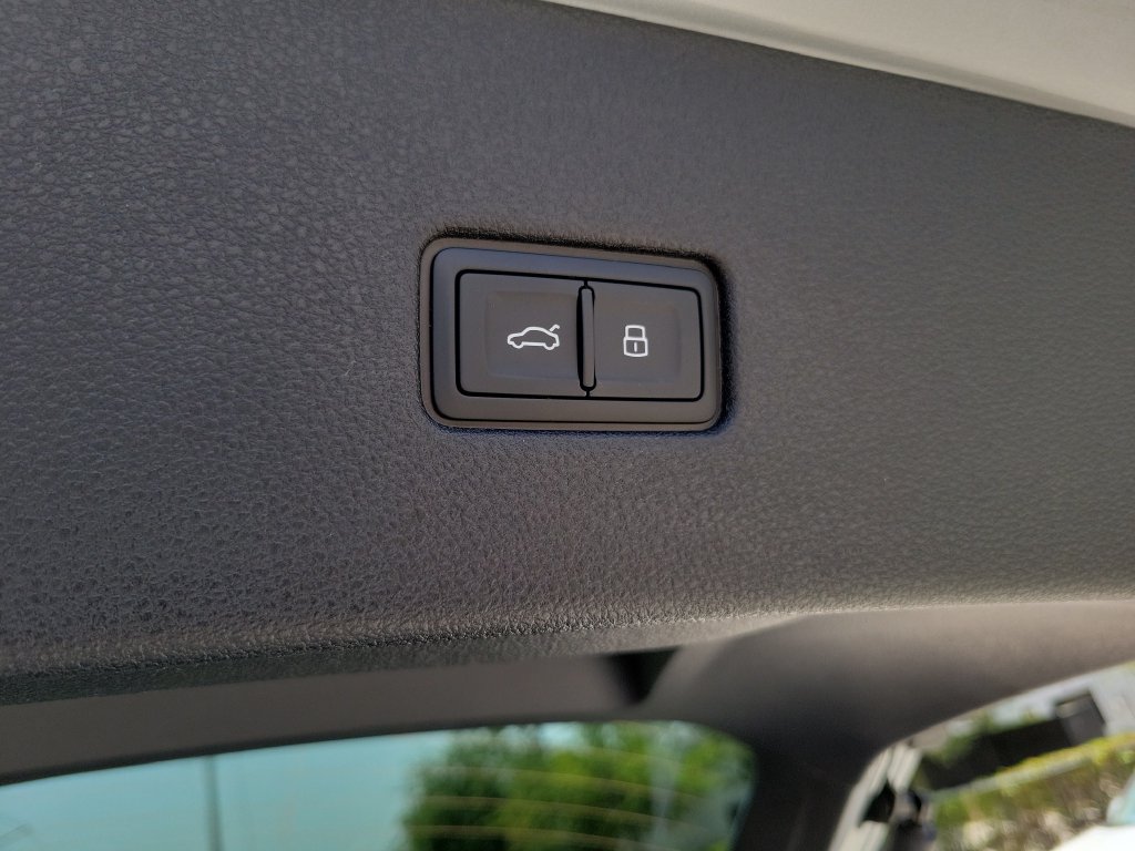 New 2026 Audi Q8 Premium AWD/4WD image 31