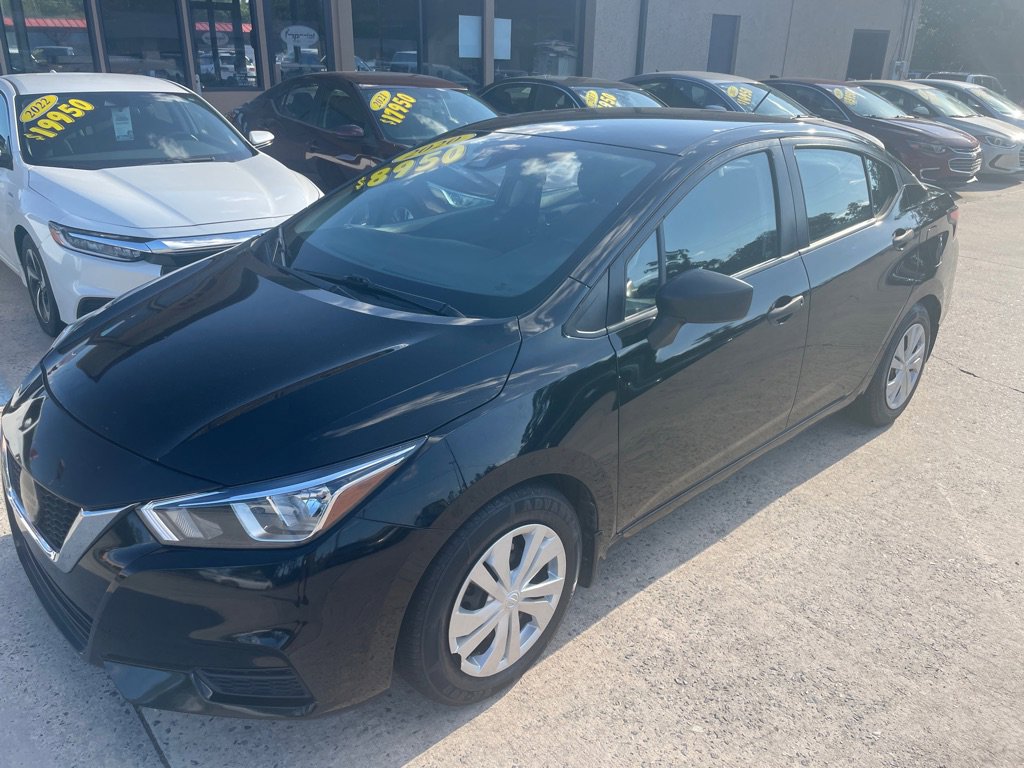 Used 2020 Nissan Versa S image 1