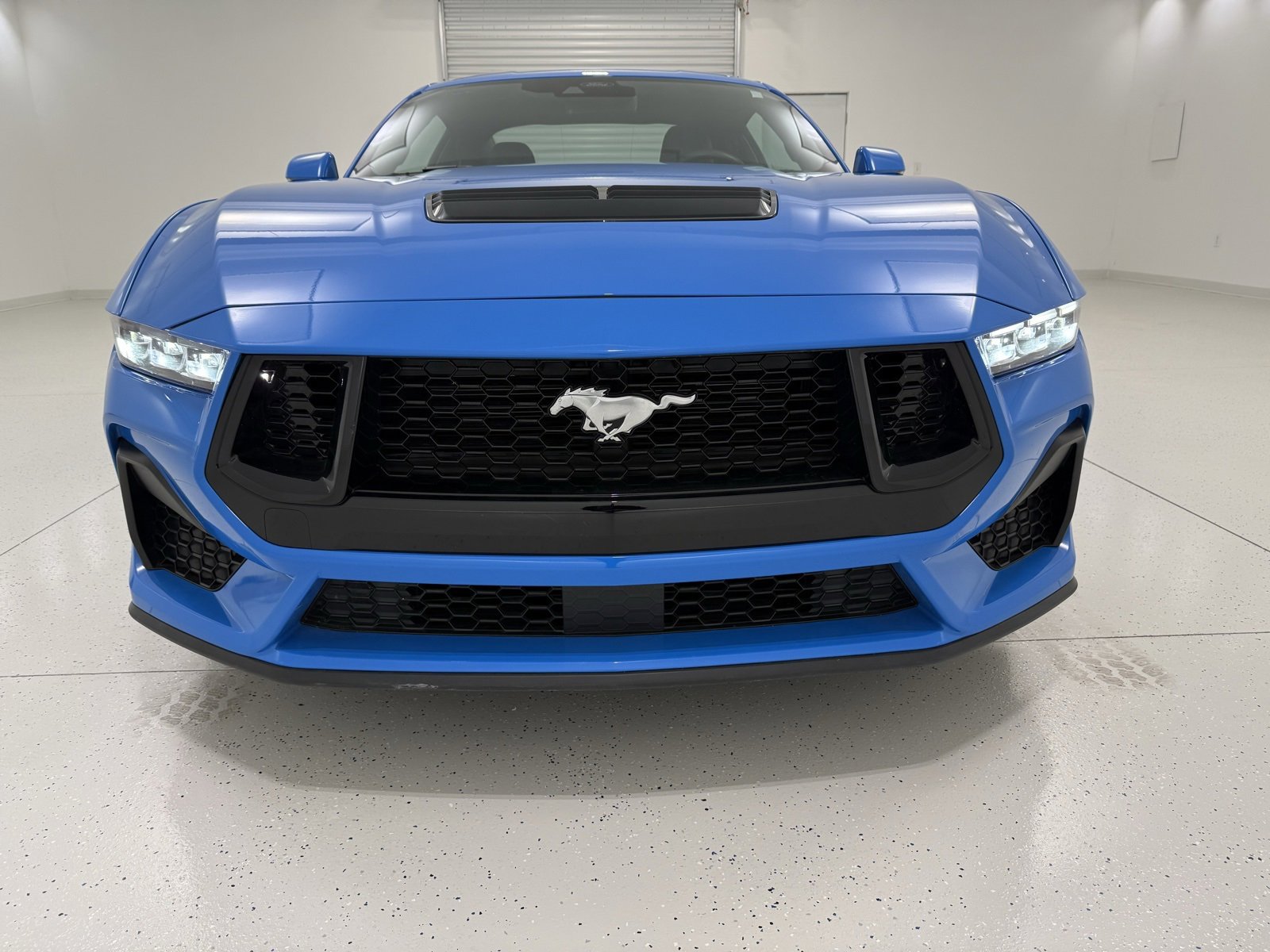 Used 2024 Ford Mustang GT Premium image 2