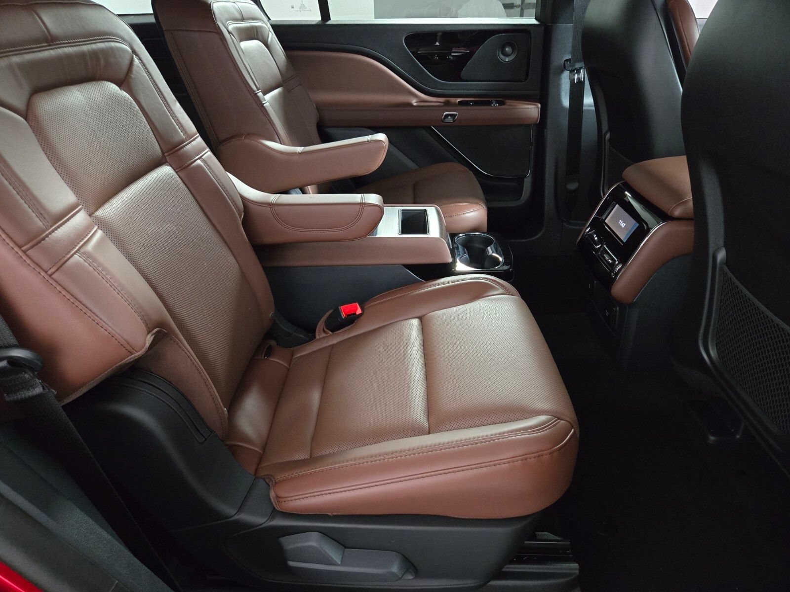 New 2026 Lincoln Aviator Reserve w/ Illumination Package RWD image 19