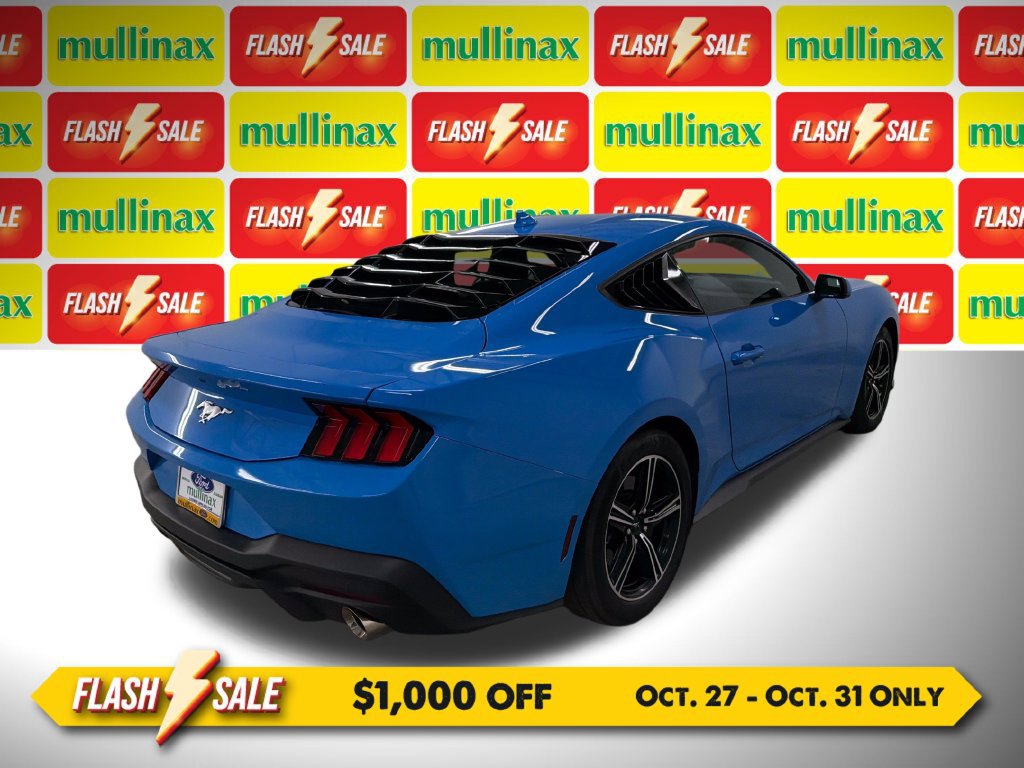 Used 2024 Ford Mustang Coupe RWD image 3