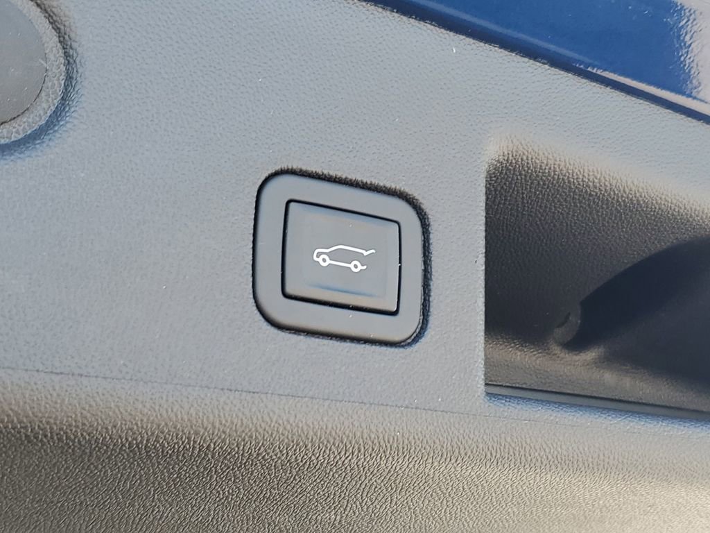 Certified 2023 Chevrolet Equinox LT FWD image 34
