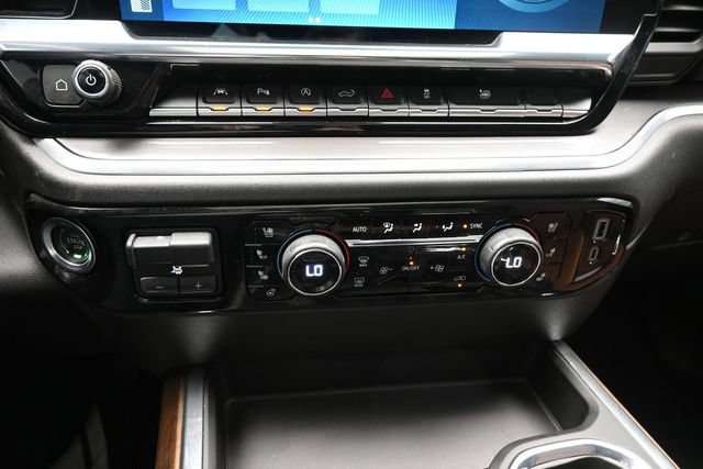 Used 2025 Chevrolet Silverado 1500 High Country AWD/4WD image 49