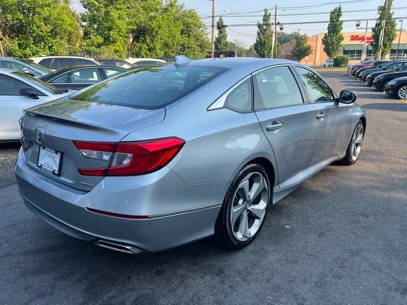 Used 2018 Honda Accord Touring image 6