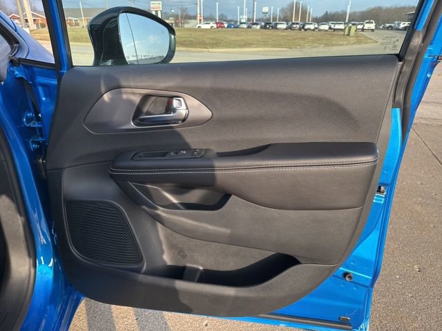 New 2026 Chrysler Pacifica Select image 24