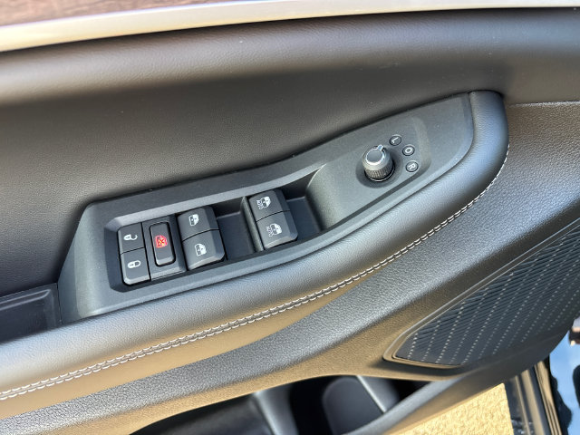 New 2027 Jeep Grand Cherokee Altitude AWD/4WD image 16