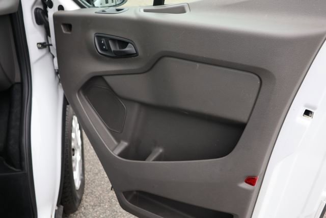 Used 2022 Ford E-Transit 148 High Roof Extended image 21