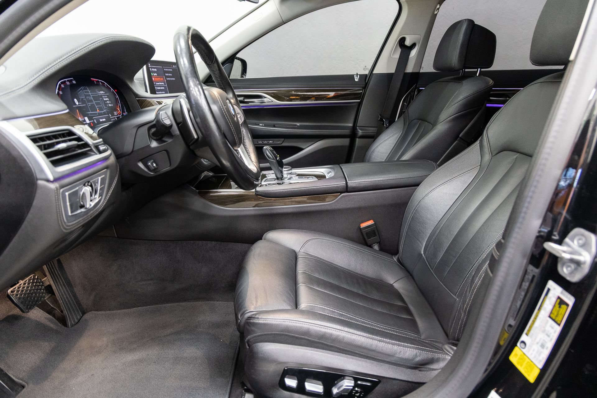 Used 2021 BMW 740i RWD image 7