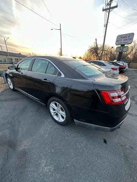 Used 2014 Ford Taurus SEL image 5