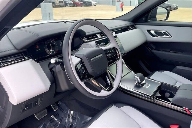 Used 2026 Land Rover Range Rover Velar Dynamic SE image 14