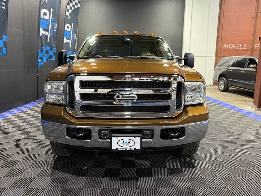 Used 2005 Ford F350 Lariat image 7
