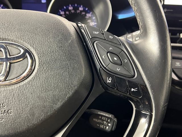 Used 2019 Toyota C-HR XLE image 10