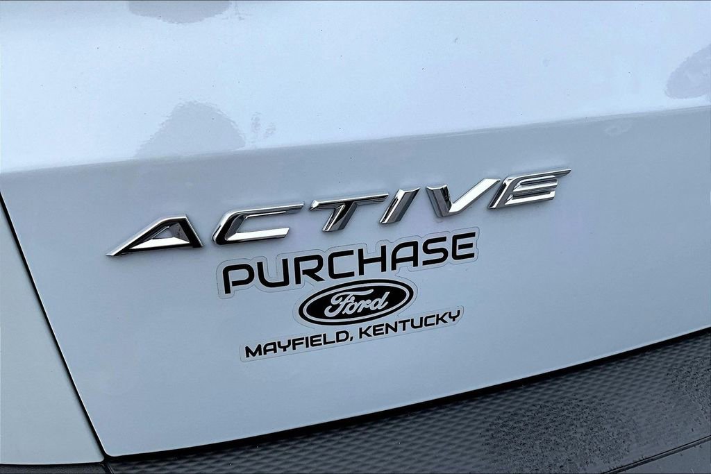 New 2025 Ford Escape Active w/ Active Premium Tech Pack image 9