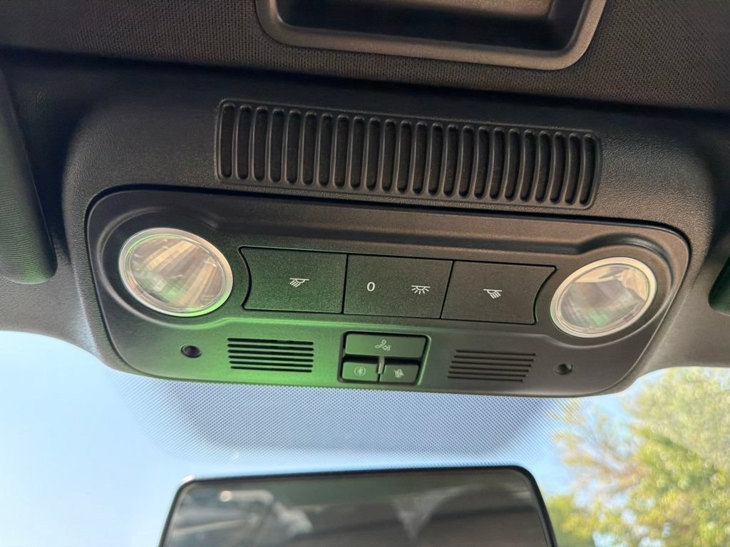 Used 2012 Volkswagen Eos Komfort FWD image 25