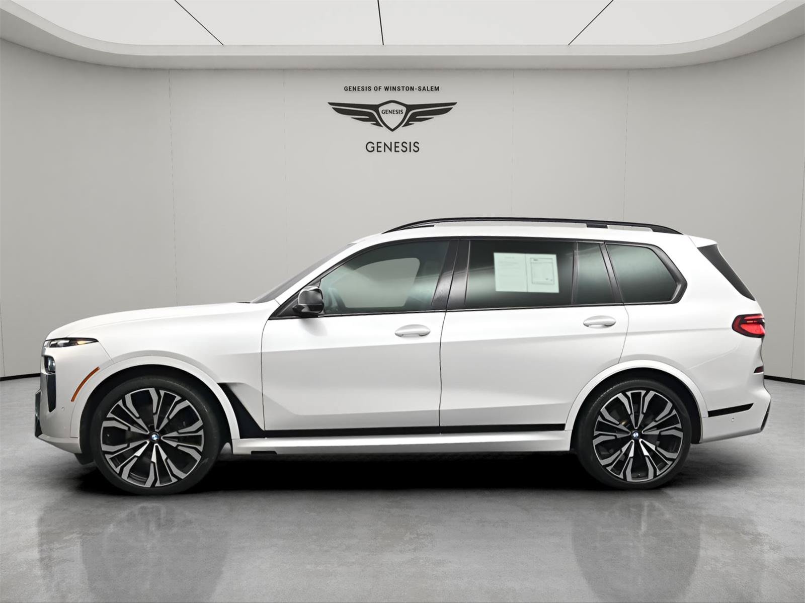 Used 2023 BMW X7 M60i w/ Executive Package AWD/4WD image 3