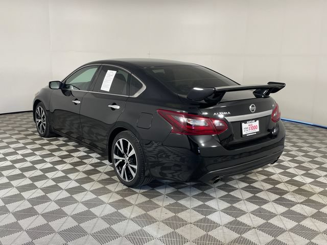 Used 2017 Nissan Altima 2.5 SR w/ Midnight Edition Package FWD image 20