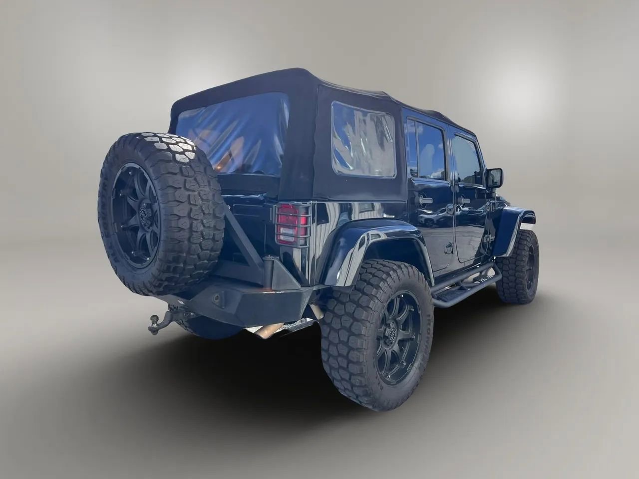 Used 2014 Jeep Wrangler Unlimited Rubicon w/ Connectivity Group AWD/4WD image 7