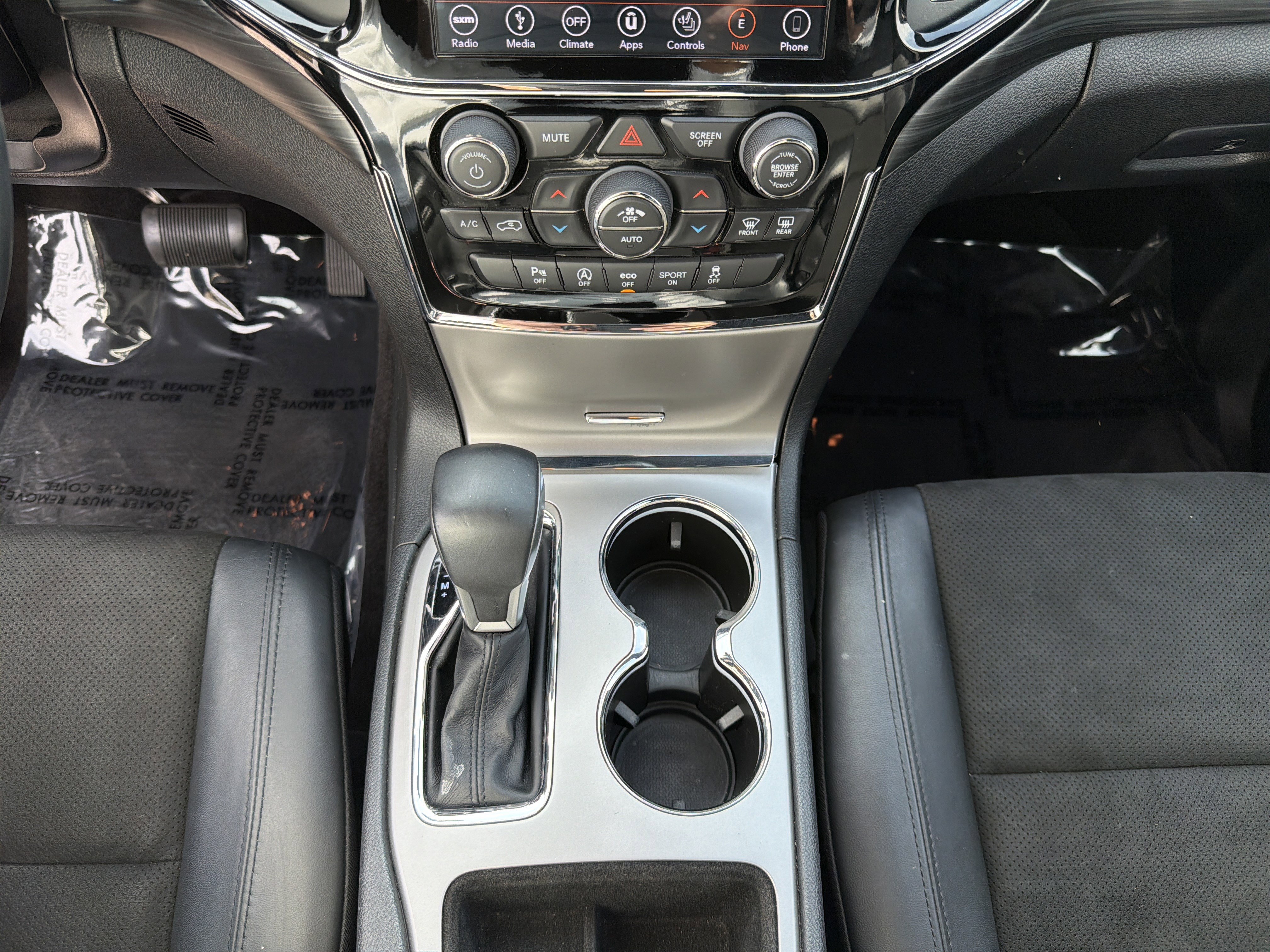 Used 2019 Jeep Grand Cherokee Altitude RWD image 29