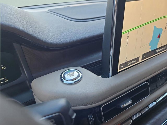 Used 2022 Lincoln Aviator Reserve w/ Elements Package Plus image 17