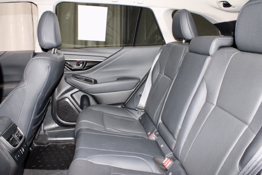 Used 2023 Subaru Outback Touring AWD/4WD image 23