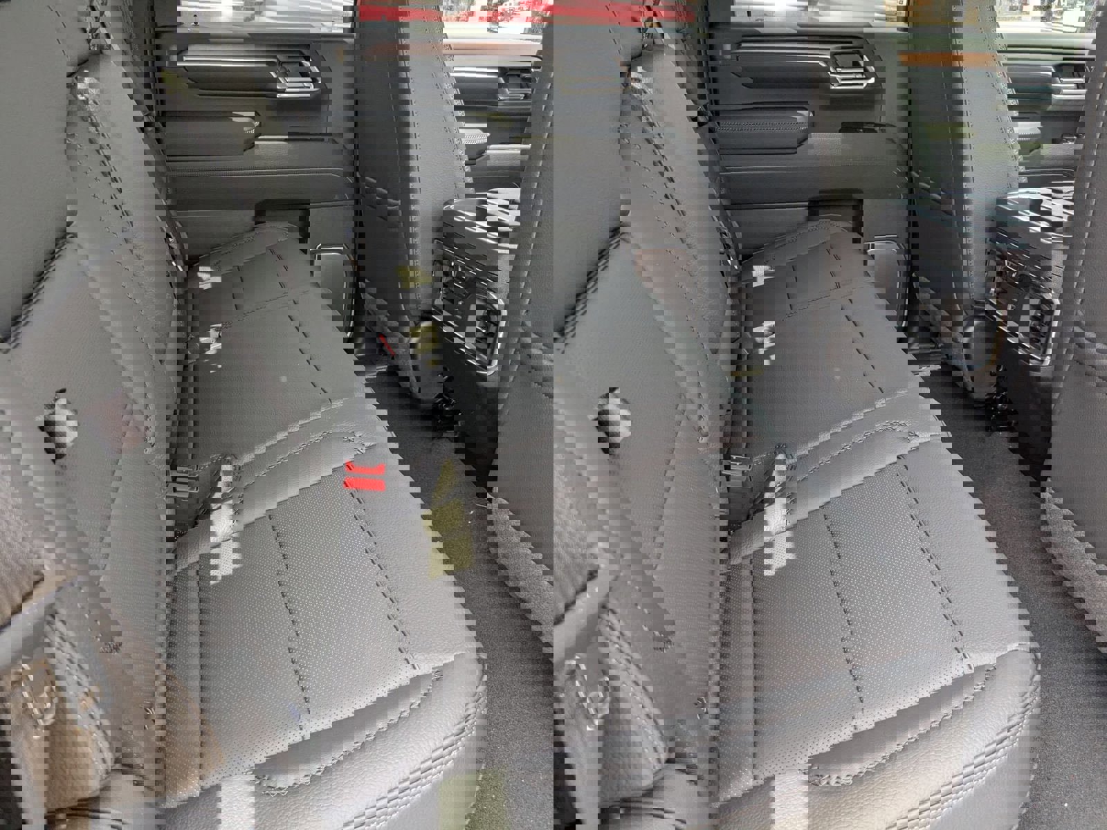 New 2025 GMC Sierra 2500 Denali w/ Denali Reserve Package image 25