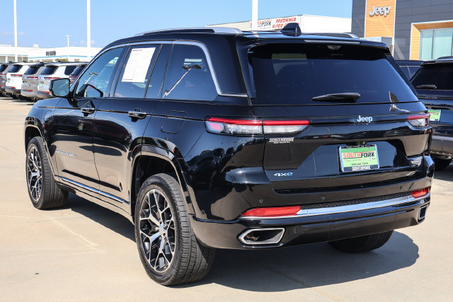 Used 2022 Jeep Grand Cherokee Summit AWD/4WD image 4
