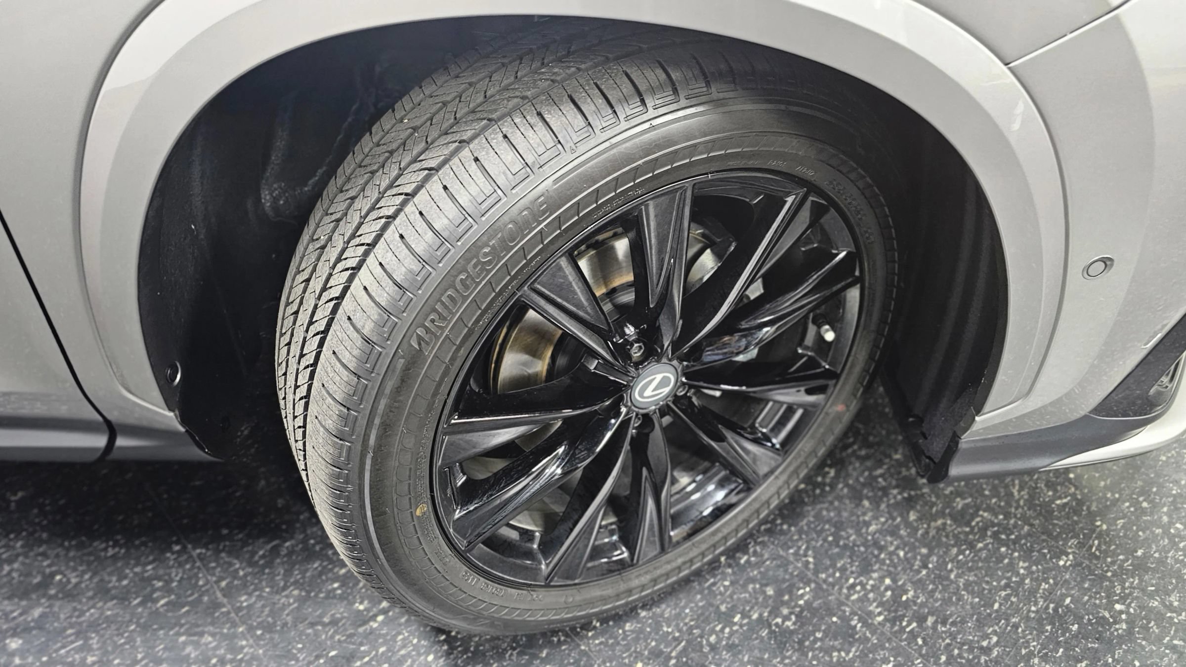 Used 2026 Lexus NX 350h F Sport AWD/4WD image 3