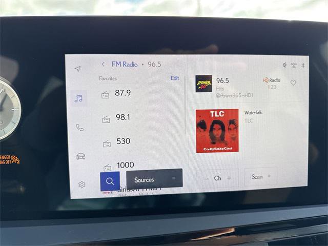 Certified 2023 Lexus ES 350 w/ Premium Package image 16