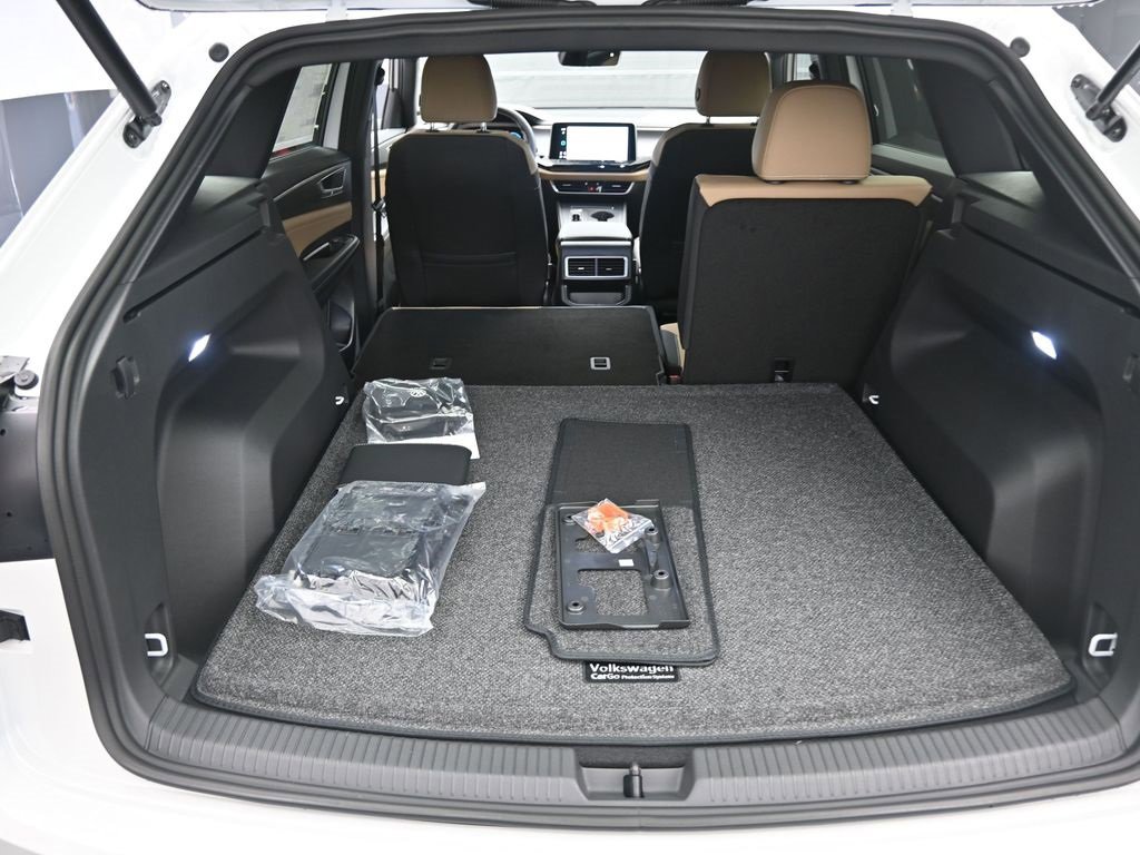 New 2026 Volkswagen Atlas Cross Sport SE image 25